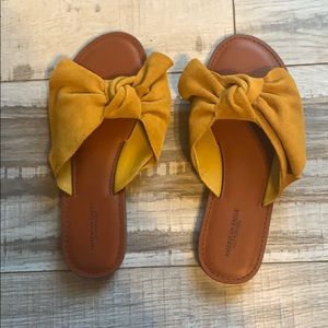 American Eagle sandals size 6 NEW
